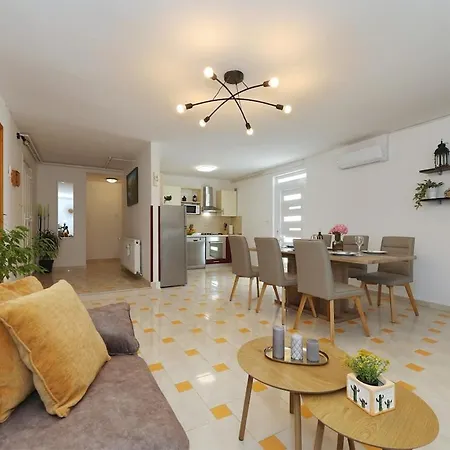 Apartmán Flat With Private Pool Rastane *