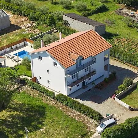 Flat With Private Pool Rastane Donje Rastane