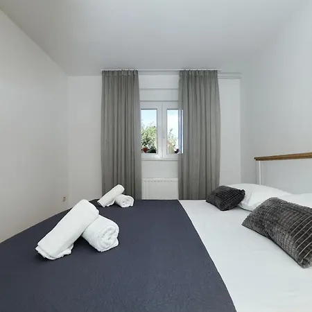 Apartmán Flat With Private Pool Rastane