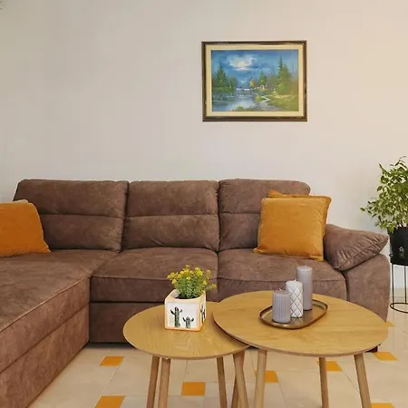 Flat With Private Pool Rastane Donje Rastane
