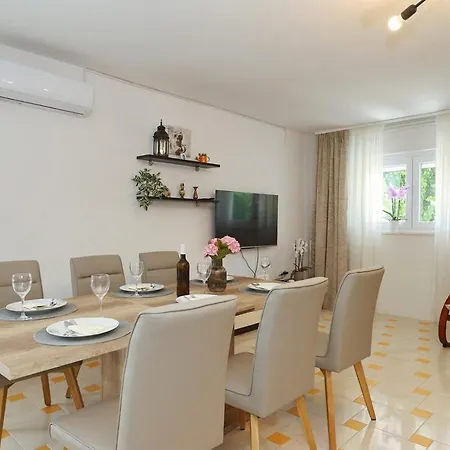 Flat With Private Pool Rastane * Donje Rastane
