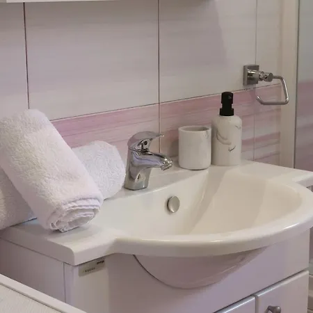 Flat With Private Pool Rastane Apartament Donje Rastane