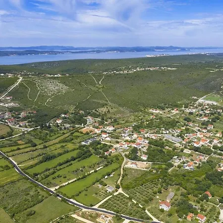 Flat With Private Pool Rastane