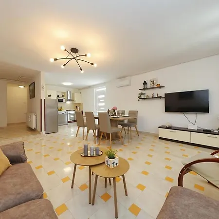 Apartment Flat With Private Pool Rastane *
